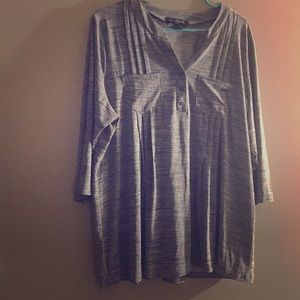 Grey Shirt, Elie McCarthy